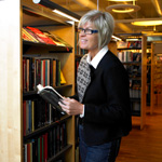 Margareta Ivarsson på biblioteket